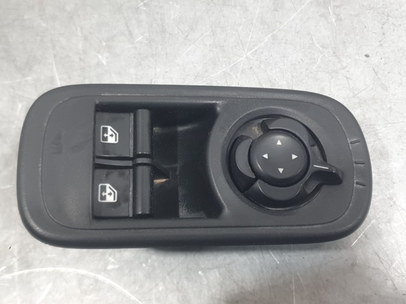Recambio de mando elevalunas delantero izquierdo para fiat 500 e icon referencia OEM IAM 07357249090  C/ MANDO RETROVISOR