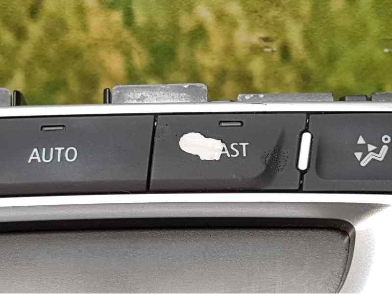 Recambio de mando climatizador para renault megane iii berlina 5 p business referencia OEM IAM 275100007R T1001936V VALEO 1 BOTO