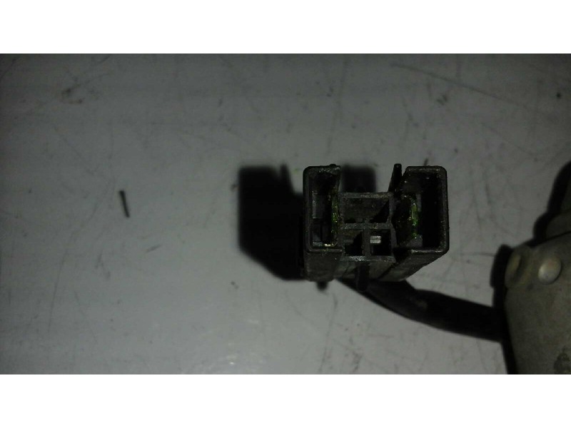 Recambio de elevalunas delantero derecho para ford sierra berlina 2.0 cat inyector referencia OEM IAM  2 PINS ELECTRICO