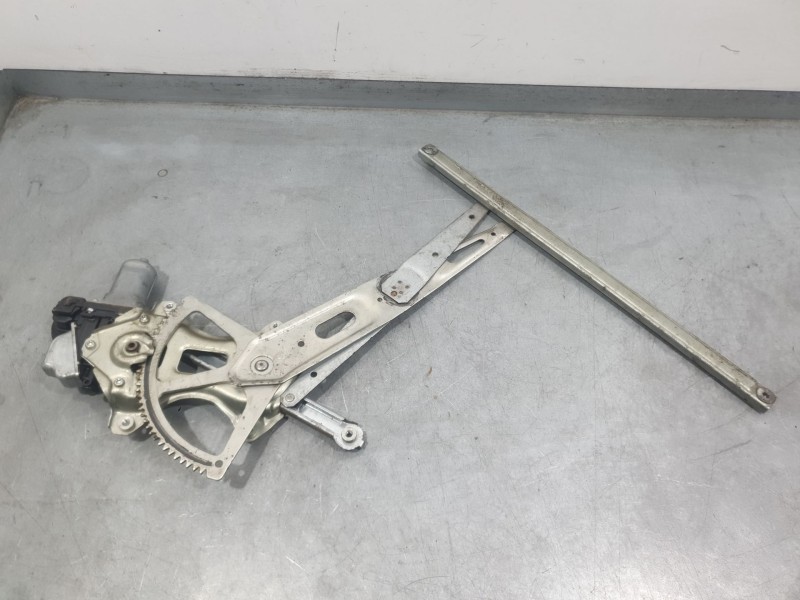 Recambio de elevalunas delantero izquierdo para toyota urban cruiser (_p1_) 1.33 (nsp110_) referencia OEM IAM 8572048070 0620200