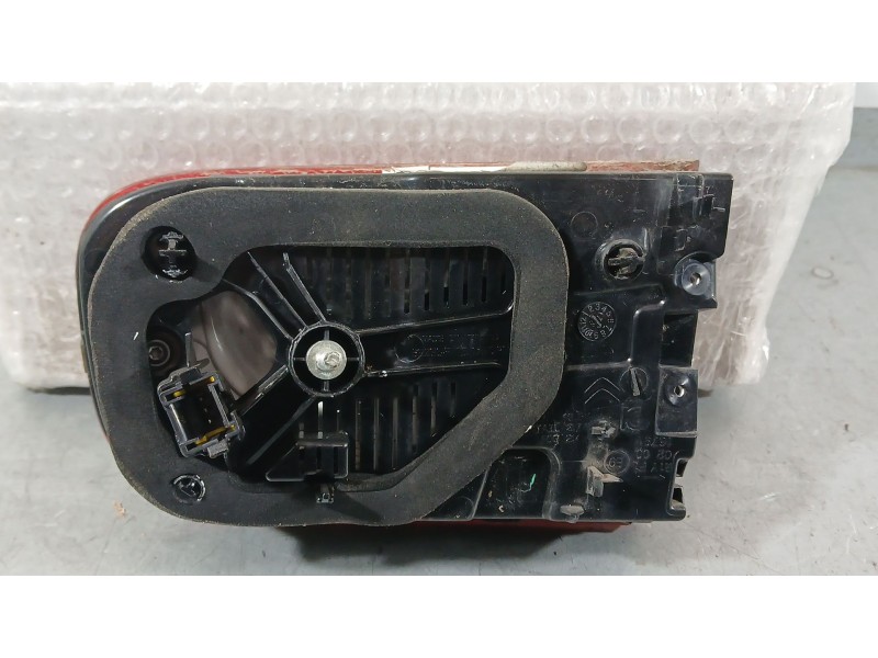 Recambio de piloto trasero izquierdo interior para citroën c4 cactus 1.5 bluehdi 100 referencia OEM IAM 9821352780 VALEO 9012084