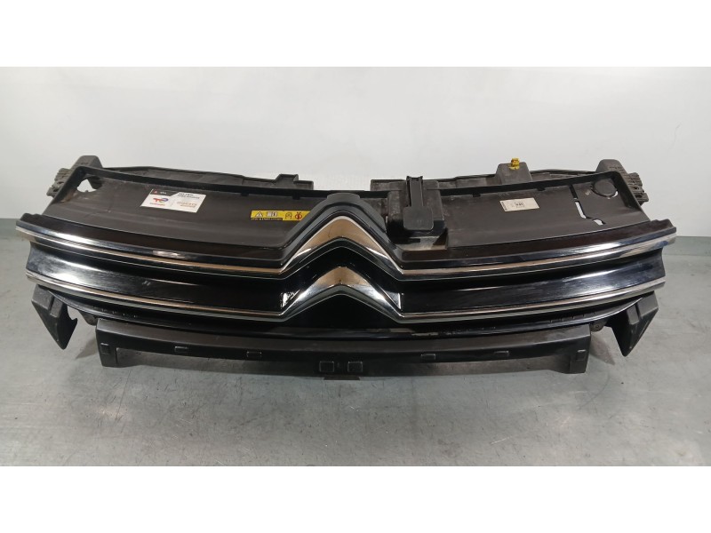 Recambio de rejilla delantera para citroën c4 cactus 1.5 bluehdi 100 referencia OEM IAM 9814095980  