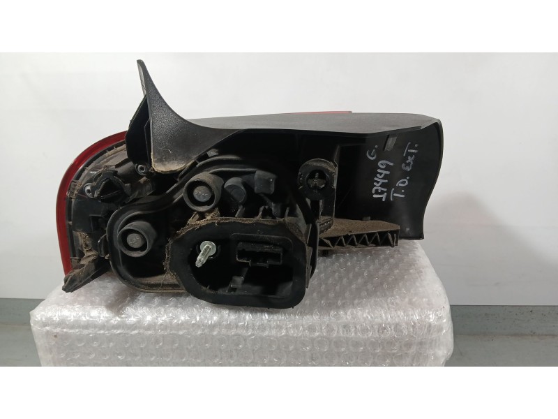 Recambio de piloto trasero derecho exterior para citroën c4 cactus 1.5 bluehdi 100 referencia OEM IAM 9823950280 VALEO 90119846