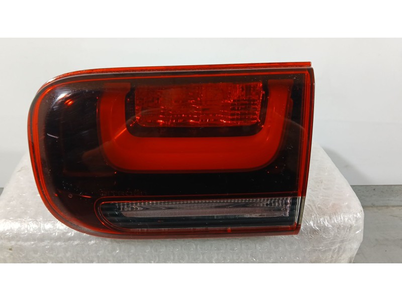 Recambio de piloto trasero derecho interior para citroën c4 cactus 1.5 bluehdi 100 referencia OEM IAM 9821352180 VALEO 90120850