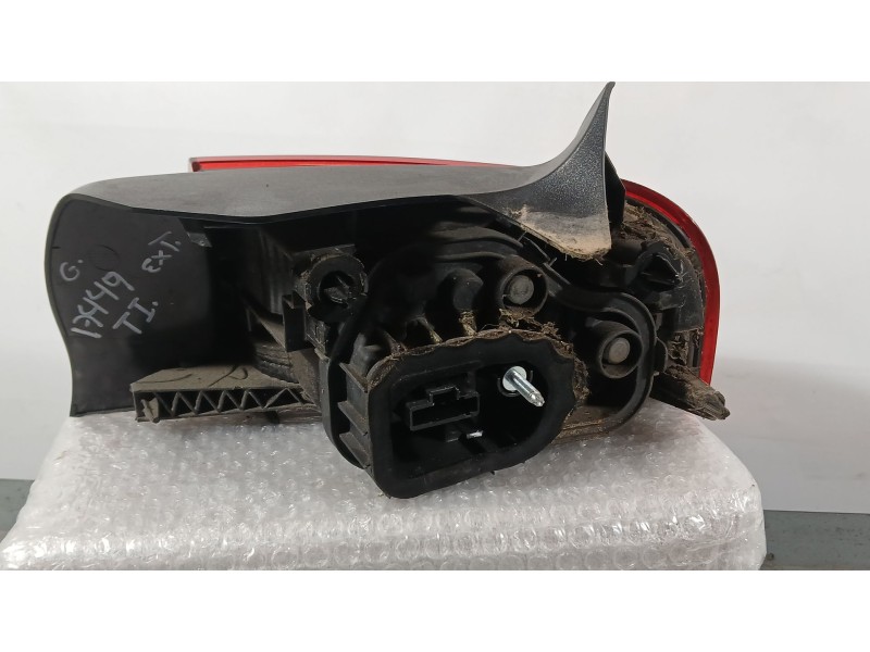 Recambio de piloto trasero izquierdo exterior para citroën c4 cactus 1.5 bluehdi 100 referencia OEM IAM 9821349980 VALEO ROZADO 