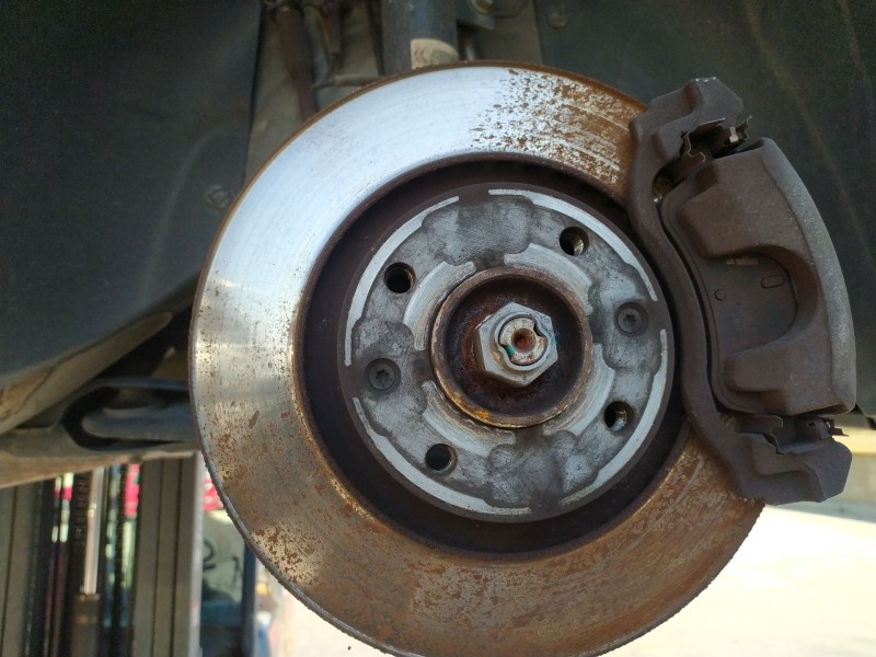 Recambio de mangueta delantera derecha para peugeot 208 i (ca_, cc_) 1.2 vti 82 referencia OEM IAM 1607557580  