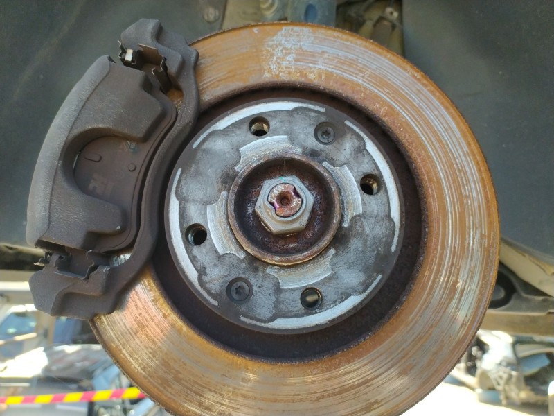 Recambio de mangueta delantera izquierda para peugeot 208 i (ca_, cc_) 1.2 vti 82 referencia OEM IAM 1607557480  