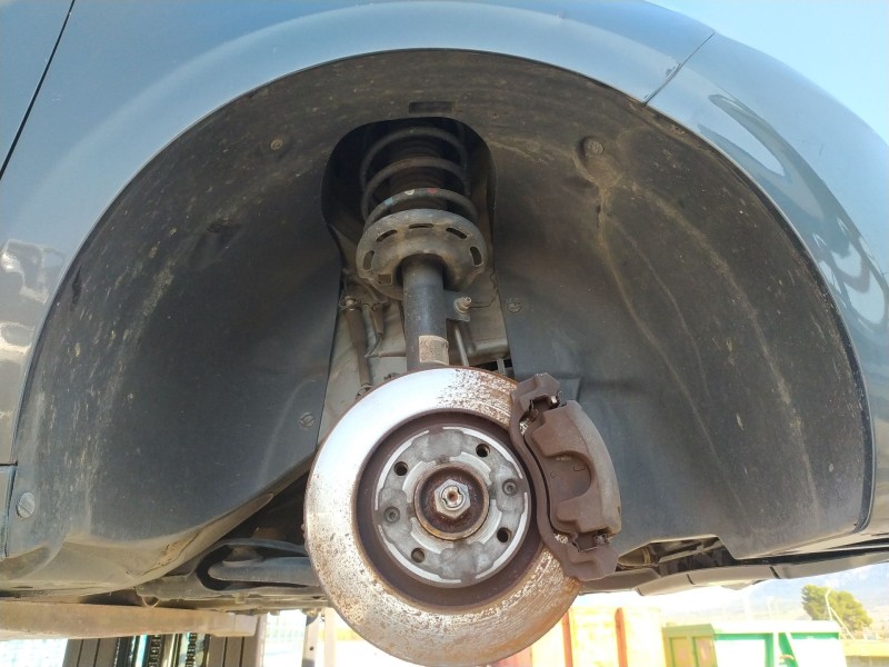 Recambio de plastico pase rueda del. dch. para peugeot 208 i (ca_, cc_) 1.2 vti 82 referencia OEM IAM 9673797180  