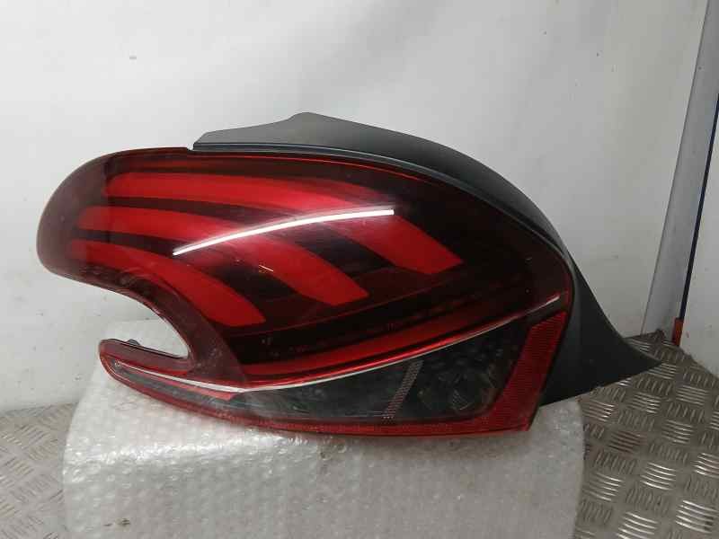 Recambio de piloto trasero izquierdo para peugeot 208 style referencia OEM IAM 9810343080  ROZADO