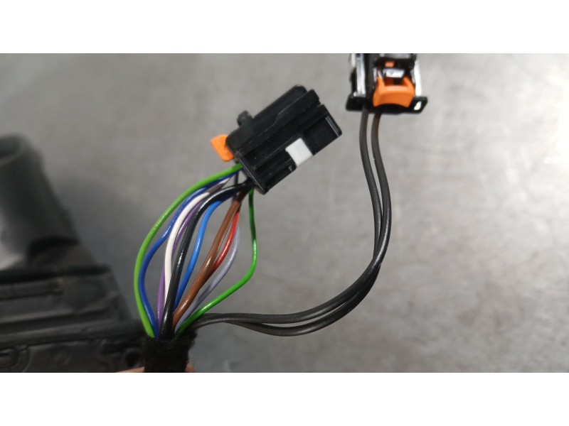 Recambio de retrovisor derecho para peugeot 208 (p2) allure referencia OEM IAM 98260175XT ELECTRICO 10 Y 2 CABLES 