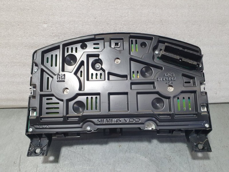 Recambio de cuadro instrumentos para opel zafira b cosmo referencia OEM IAM 13225988  