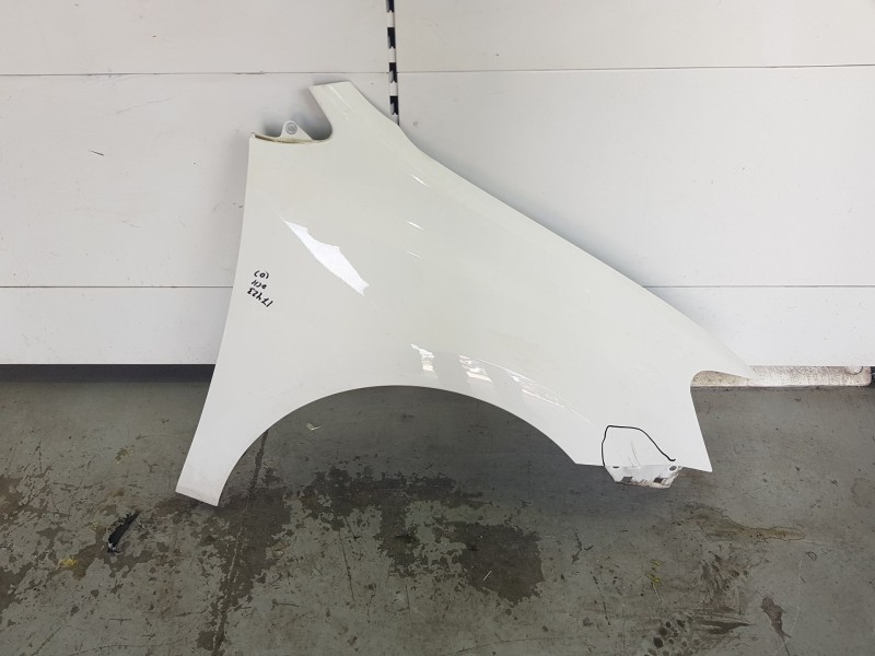 Recambio de aleta delantera derecha para volkswagen polo v (6r1, 6c1) 1.4 (6r1) referencia OEM IAM 6R0821106H ROZADA 