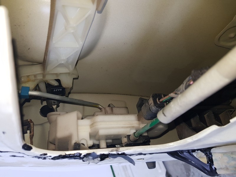 Recambio de cerradura puerta delantera izquierda para kia rio iii (ub) 1.2 cvvt referencia OEM IAM 813111W030  