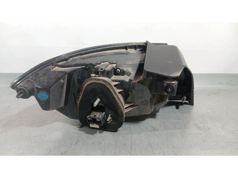 Recambio de piloto trasero derecho para peugeot 208 (p2) allure referencia OEM IAM 9823216680 LED VALEO L90123123