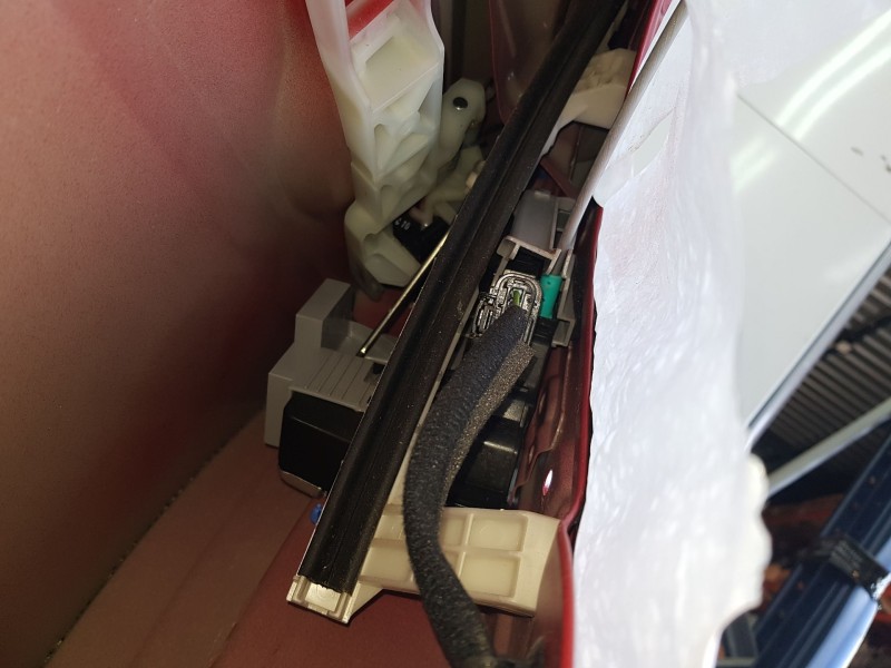 Recambio de cerradura puerta trasera derecha para hyundai i20 iii (bc3, bi3) 1.2 referencia OEM IAM 81420Q0000  