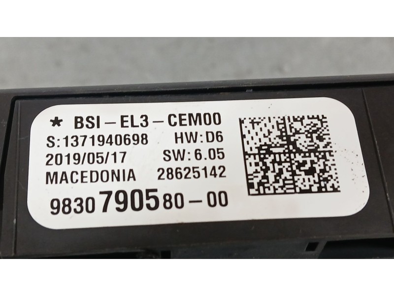 Recambio de caja reles / fusibles para citroën c3 iii (sx) 1.2 vti 82 referencia OEM IAM   