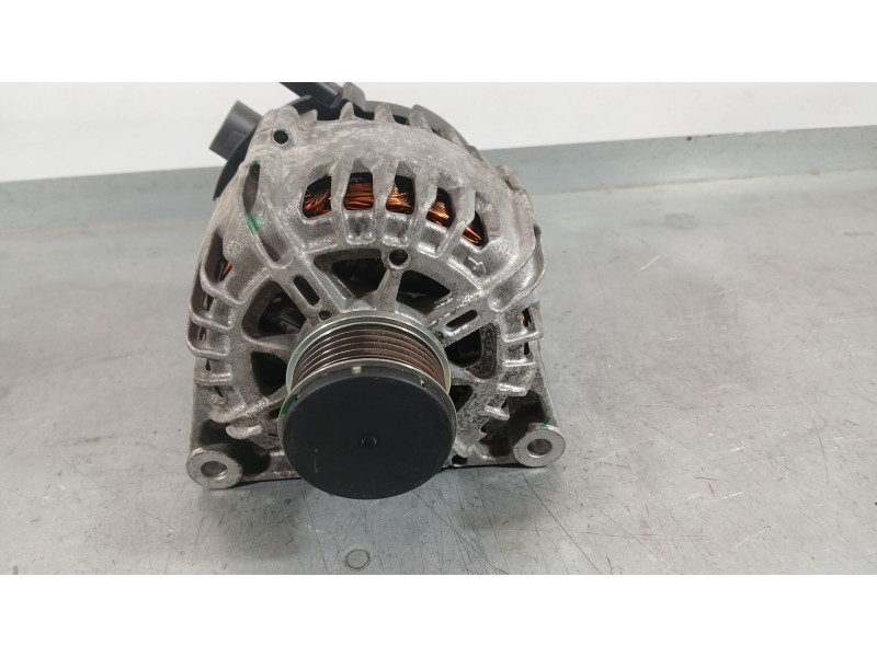 Recambio de alternador para citroën c3 iii (sx) 1.2 vti 82 referencia OEM IAM 9826574080 VALEO 2719831C