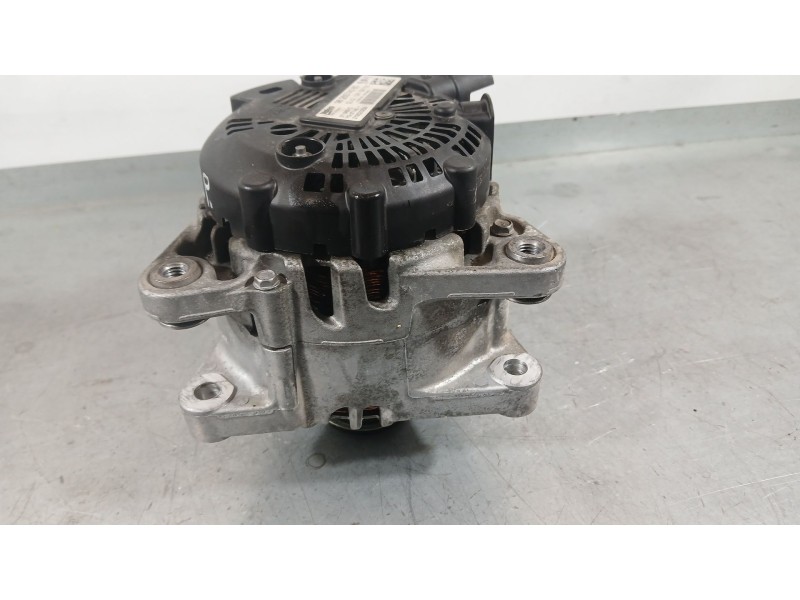 Recambio de alternador para citroën c3 iii (sx) 1.2 vti 82 referencia OEM IAM 9826574080 VALEO 2719831C
