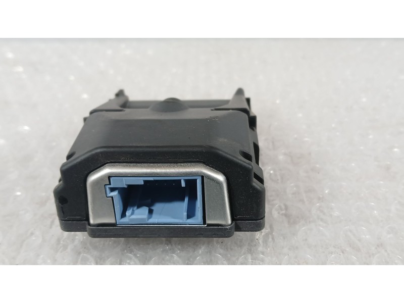 Recambio de camara para citroën c3 iii (sx) 1.2 vti 82 referencia OEM IAM 9828694780 TRW 95947P