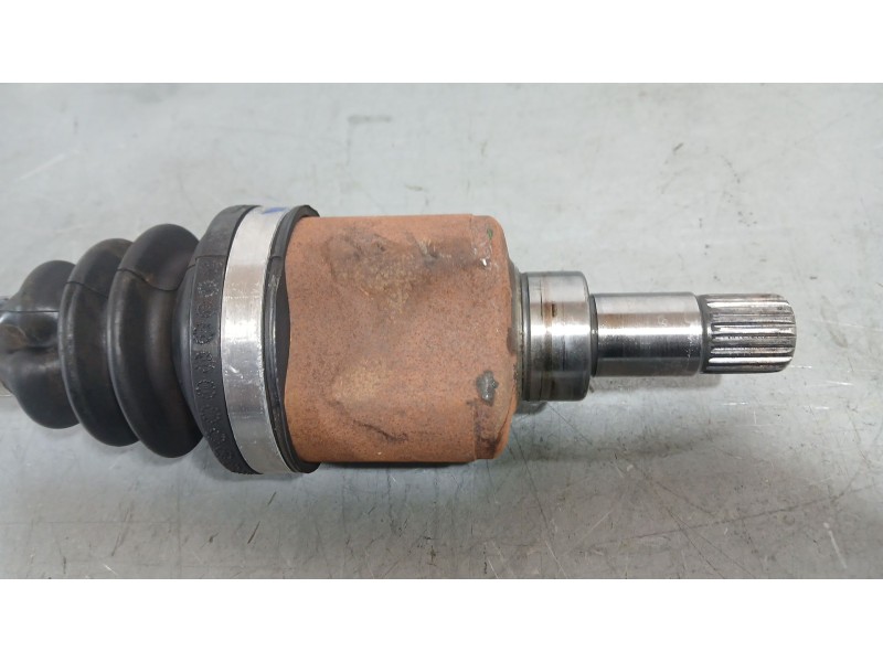 Recambio de transmision delantera izquierda para citroën c3 iii (sx) 1.2 vti 82 referencia OEM IAM 9803019580  