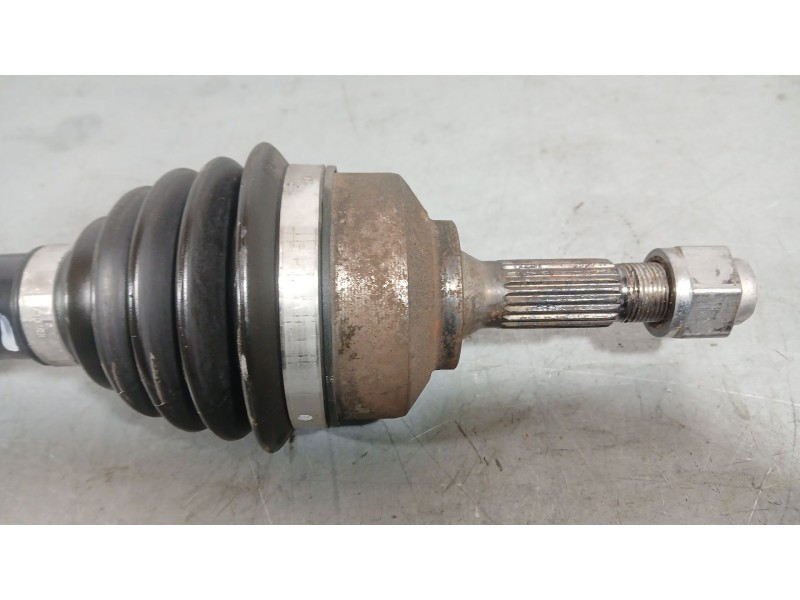 Recambio de transmision delantera derecha para citroën c3 iii (sx) 1.2 vti 82 referencia OEM IAM 9801611280  