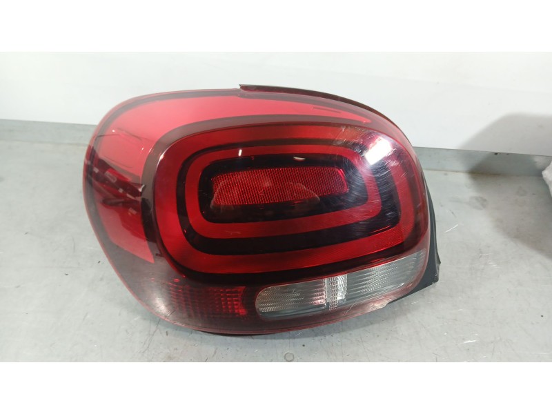 Recambio de piloto trasero izquierdo para citroën c3 iii (sx) 1.2 vti 82 referencia OEM IAM 9812257580 VALEO L90074661