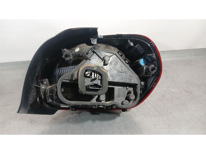 Recambio de piloto trasero izquierdo para citroën c3 iii (sx) 1.2 vti 82 referencia OEM IAM 9812257580 VALEO L90074661
