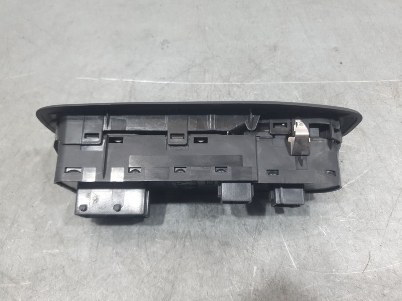 Recambio de mando elevalunas delantero izquierdo para peugeot 208 i (ca_, cc_) 1.2 vti 82 referencia OEM IAM 96749624ZD C/MANDO 