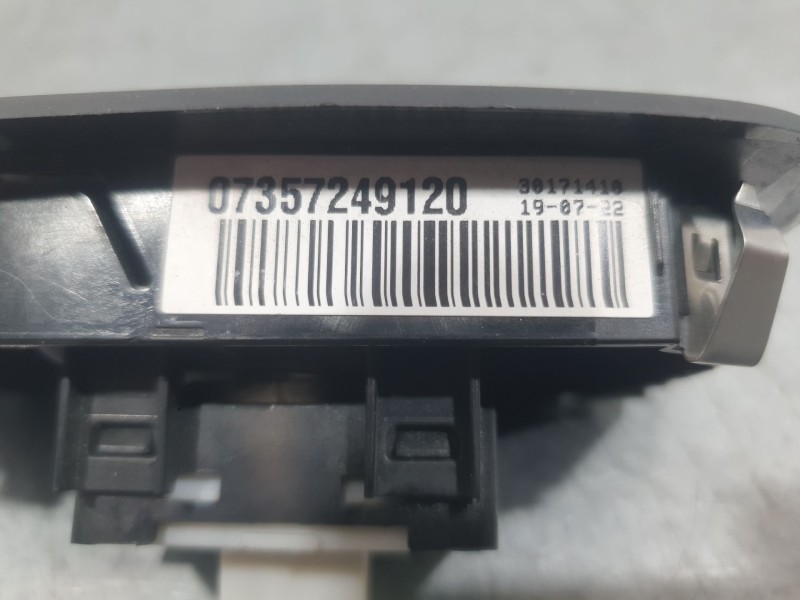 Recambio de mando elevalunas delantero derecho para fiat 500 e icon referencia OEM IAM 7357249120  