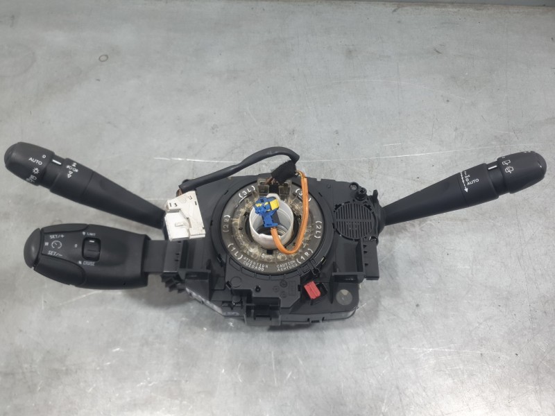 Recambio de mando luces y limpia para peugeot 208 i (ca_, cc_) 1.2 vti 82 referencia OEM IAM 98081769ZD 22661F01 VALEO