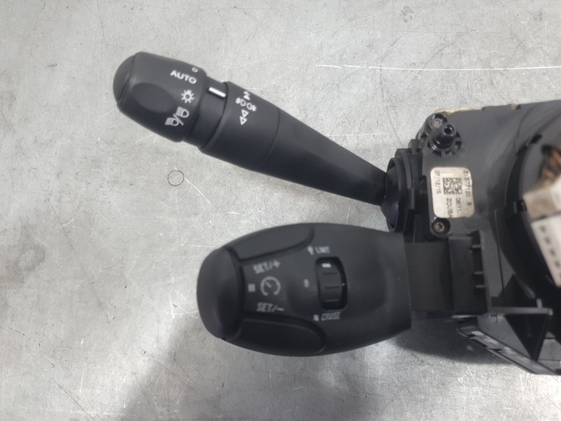 Recambio de mando luces y limpia para peugeot 208 i (ca_, cc_) 1.2 vti 82 referencia OEM IAM 98081769ZD 22661F01 VALEO