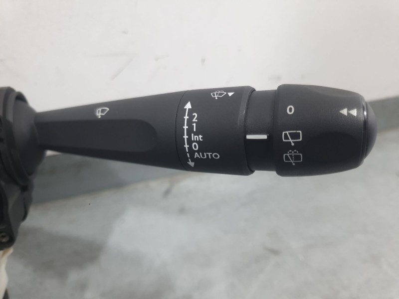 Recambio de mando luces y limpia para peugeot 208 i (ca_, cc_) 1.2 vti 82 referencia OEM IAM 98081769ZD 22661F01 VALEO