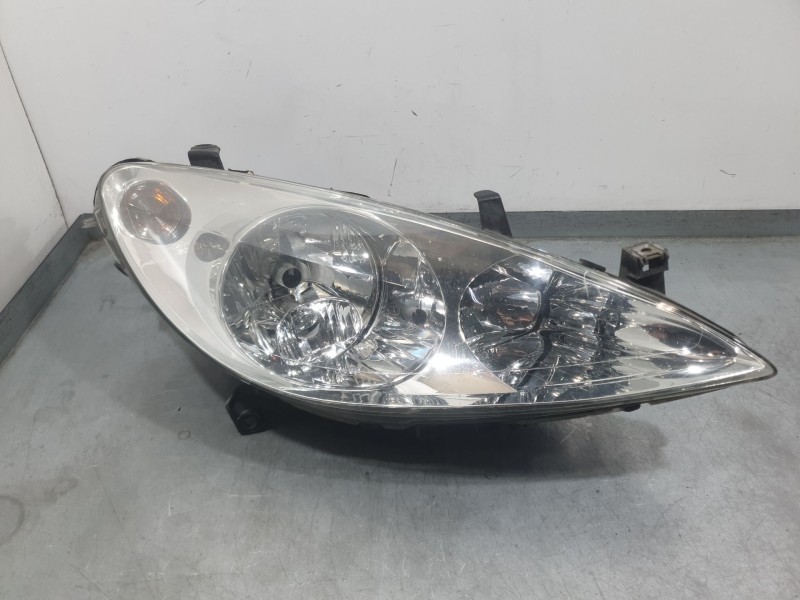 Recambio de faro derecho para peugeot 307 sw (3h) 2.0 hdi 110 referencia OEM IAM 9641615280 89309121 VALEO