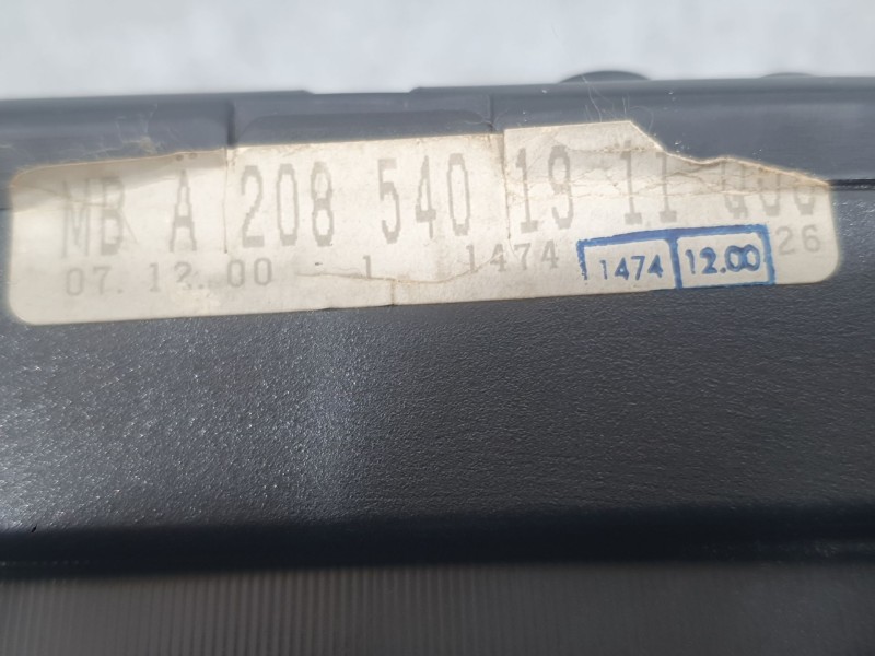 Recambio de cuadro instrumentos para mercedes-benz clk (c208) clk 200 (208.335) referencia OEM IAM A2085401911  