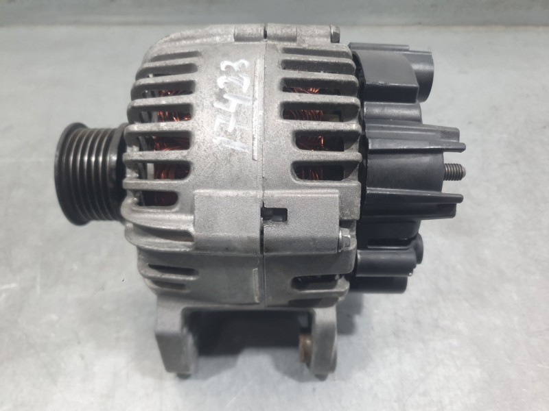 Recambio de alternador para volkswagen polo v (6r1, 6c1) 1.4 (6r1) referencia OEM IAM 036903024H TG11C014 VALEO