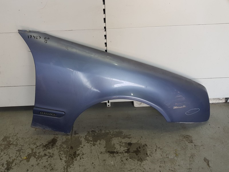 Recambio de aleta delantera derecha para mercedes-benz clk (c208) clk 200 (208.335) referencia OEM IAM A2088800218 TOCADA 