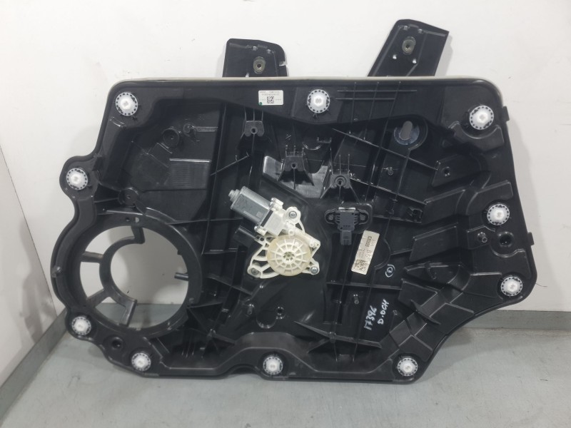 Recambio de elevalunas delantero derecho para ford fiesta vii (hj, hf) 1.5 tdci referencia OEM IAM C56810104  