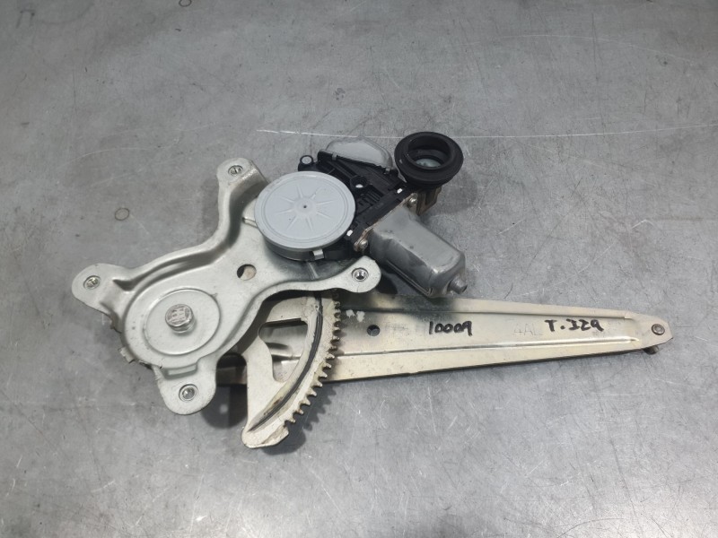 Recambio de elevalunas trasero izquierdo para lexus ct 200h referencia OEM IAM  6 CABLES ELECTRICO