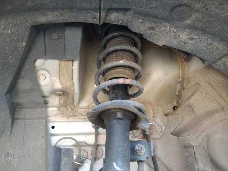 Recambio de amortiguador delantero izquierdo para nissan micra v (k14) 1.0 ig-t 100 referencia OEM IAM 543035FA0A  