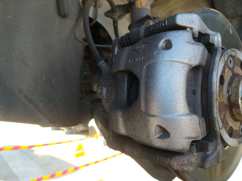 Recambio de pinza freno delantera izquierda para nissan micra v (k14) 1.0 ig-t 100 referencia OEM IAM 410115FW1A  