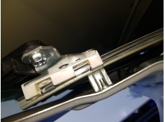 ELEVALUNAS DELANTERO DERECHO 807205FA2A 