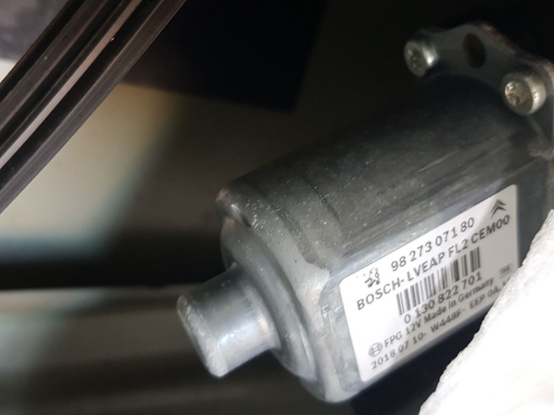 Recambio de elevalunas delantero izquierdo para citroën c4 cactus 1.5 bluehdi 100 referencia OEM IAM 9827307180  