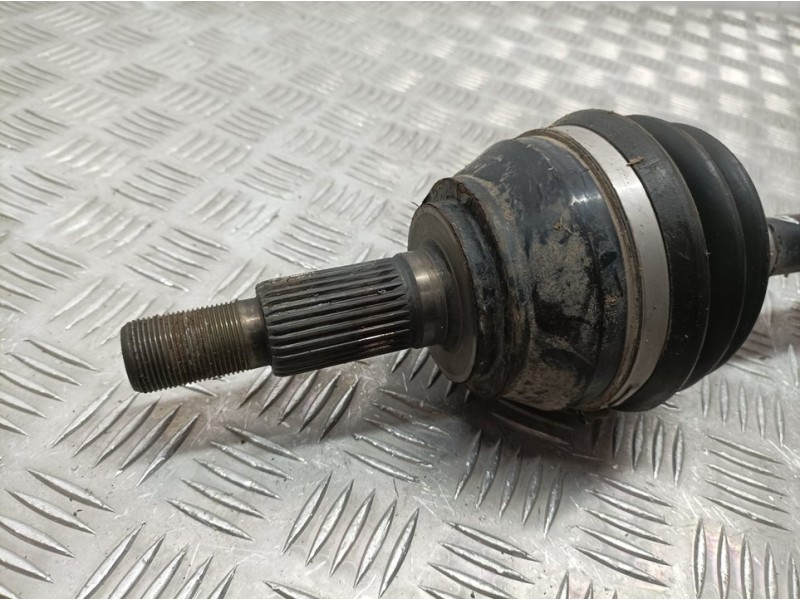 Recambio de transmision delantera izquierda para porsche cayenne (typ 9pa) turbo referencia OEM IAM 7L0271C  REFERENCIA INCOMPLE