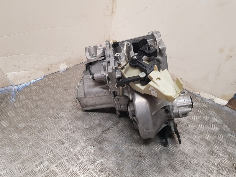 Recambio de caja cambios para peugeot 208 (p2) allure referencia OEM IAM 20R103 6 VELOCIDADES 3033285