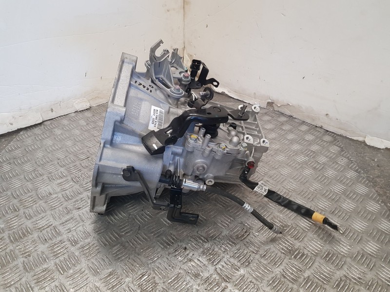 Recambio de caja cambios para hyundai i20 iii (bc3, bi3) 1.2 referencia OEM IAM 8TE3ND C52529 5 Velocidades