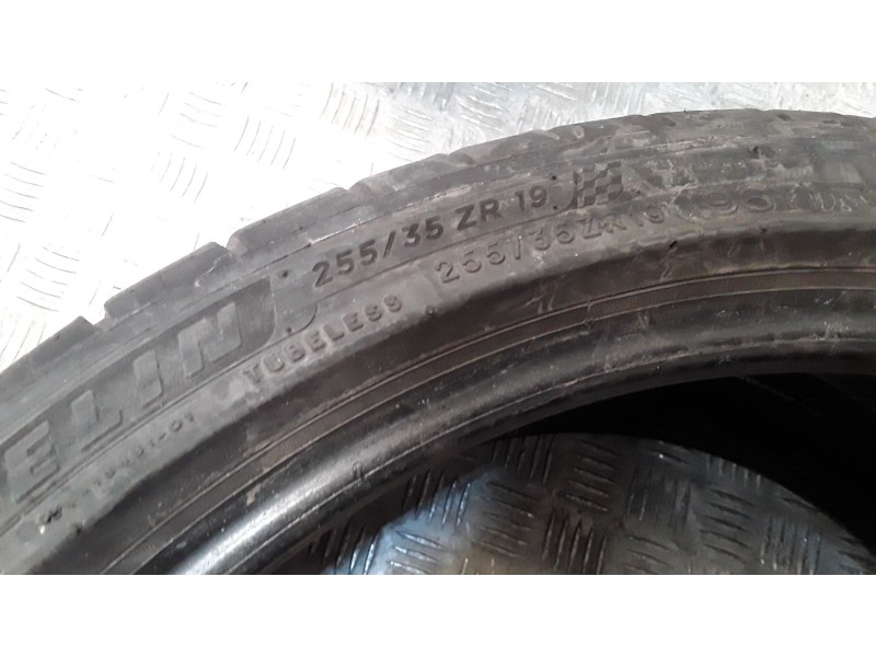 Recambio de neumatico pareja para neumaticos reutilizados - referencia OEM IAM 255351996Y MICHELIN 255/35/19/96Y