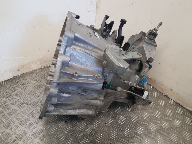 Recambio de caja cambios para nissan x-trail iii (t32_, t32r, t32rr) 1.6 dci (t32) referencia OEM IAM 320104BR1D 6 VELOCIDADES 