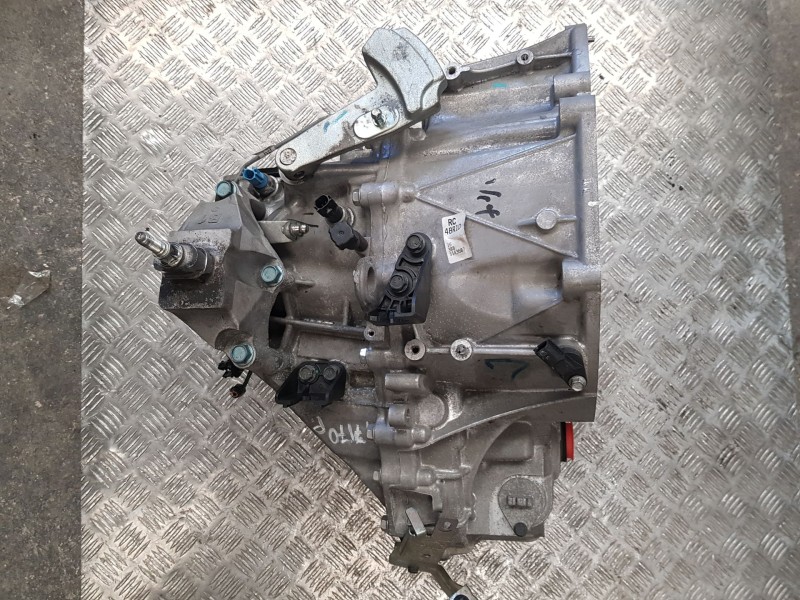 Recambio de caja cambios para nissan x-trail iii (t32_, t32r, t32rr) 1.6 dci (t32) referencia OEM IAM 320104BR1D 6 VELOCIDADES 