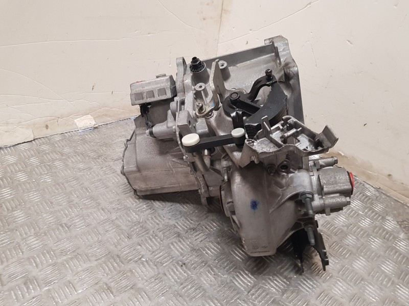 Recambio de caja cambios para citroën c4 cactus 1.5 bluehdi 100 referencia OEM IAM 20V246 1629123180 11851C
