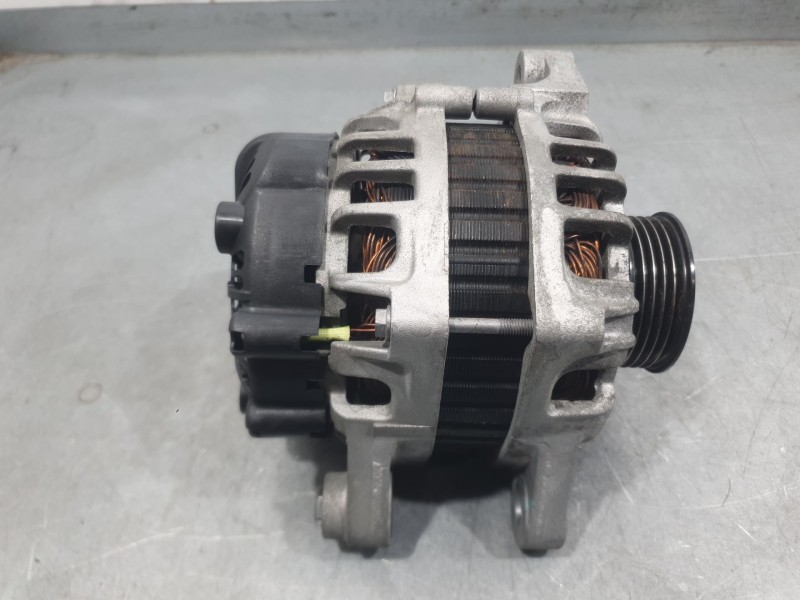 Recambio de alternador para kia rio iii (ub) 1.2 cvvt referencia OEM IAM 3730003355 2622650 VALEO